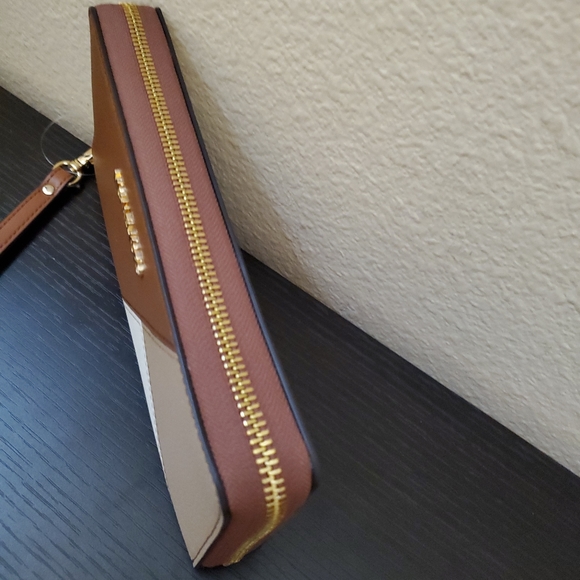 Michael kors Large Zip Around Continental Wallet - Picture 4 of 9